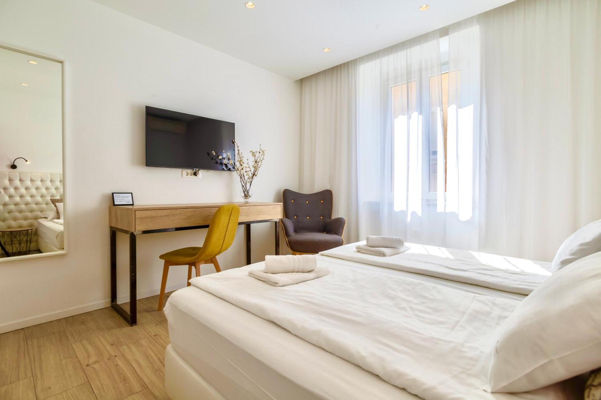 Apartments & Rooms Graso Сплит Екстериор снимка