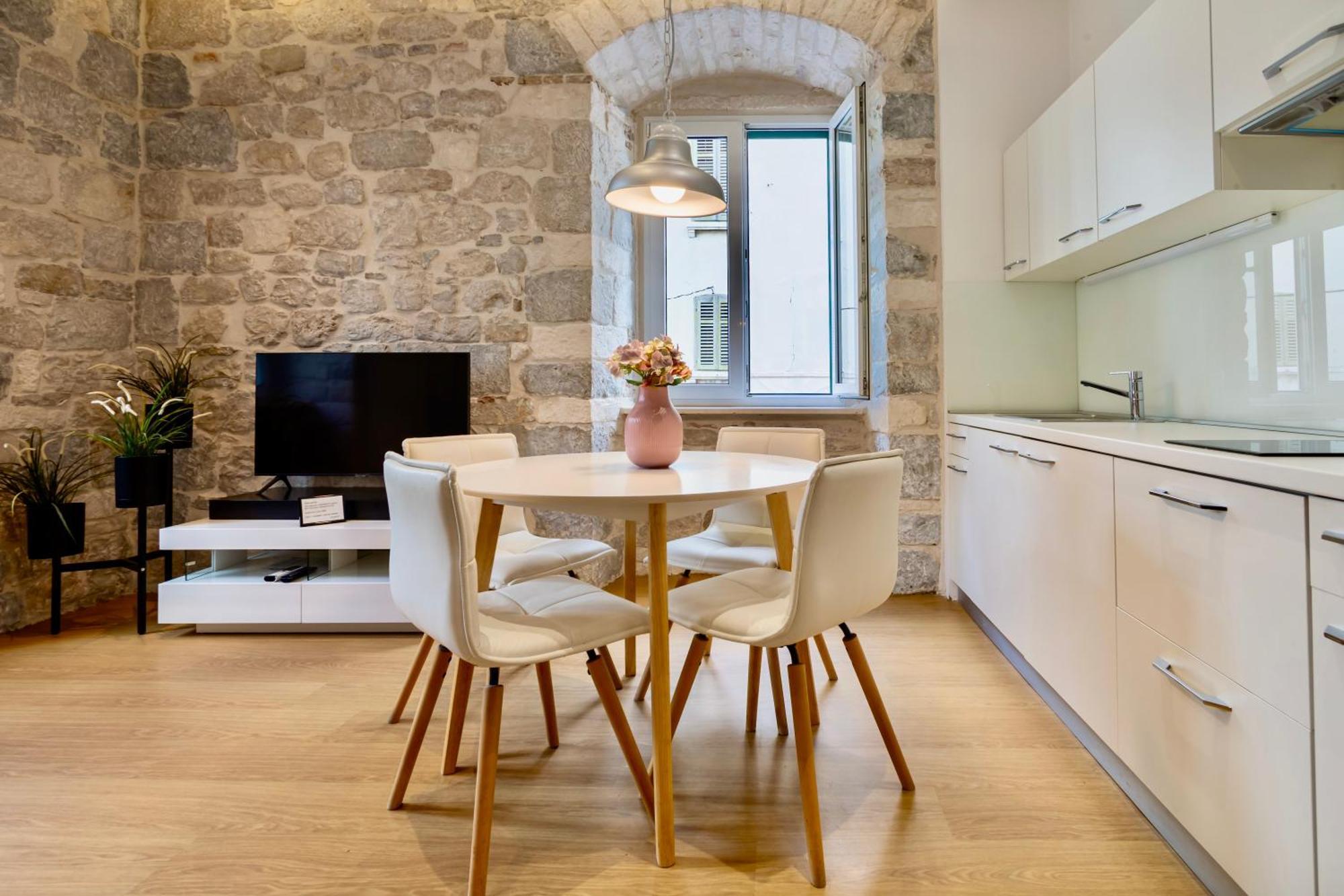 Apartments & Rooms Graso Сплит Екстериор снимка