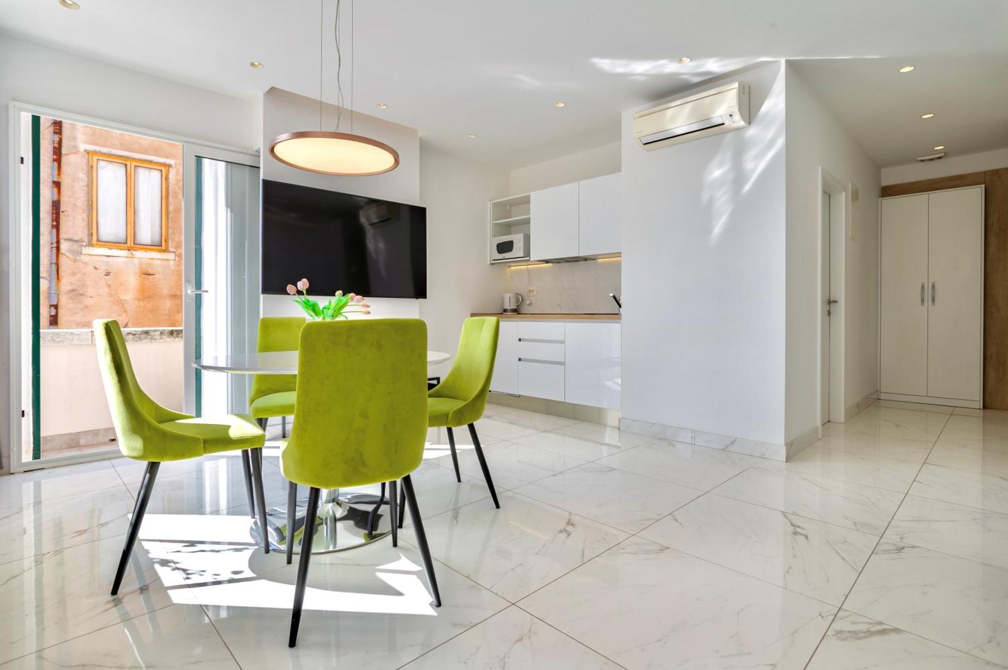 Apartments & Rooms Graso Сплит Стая снимка